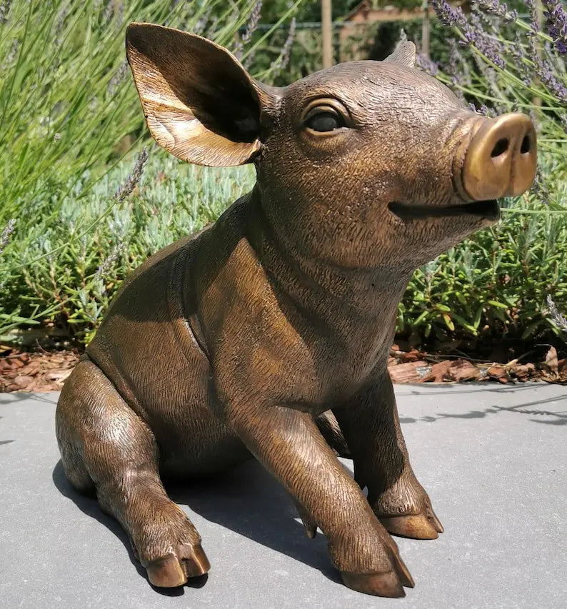 Bronze sculpture of a pig - Pigglet - Bronze garden statues
