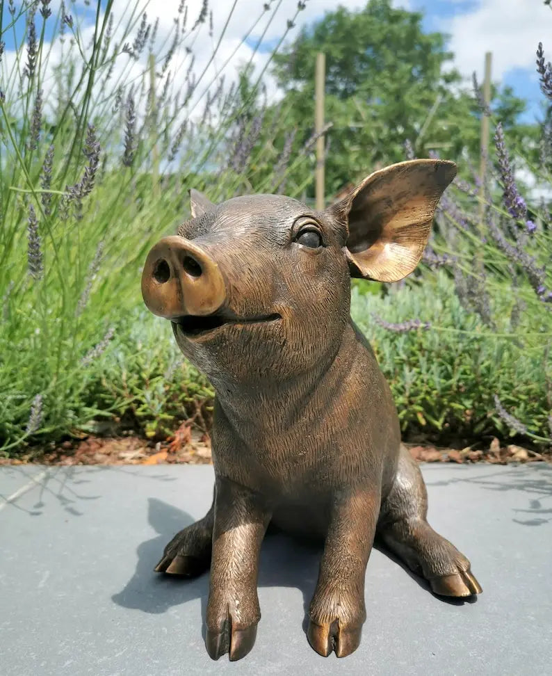 Bronze sculpture of a pig - Pigglet - Bronze garden statues